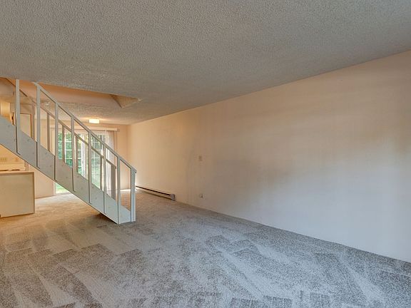5th image of 835 SW Harrier Cir APT 2