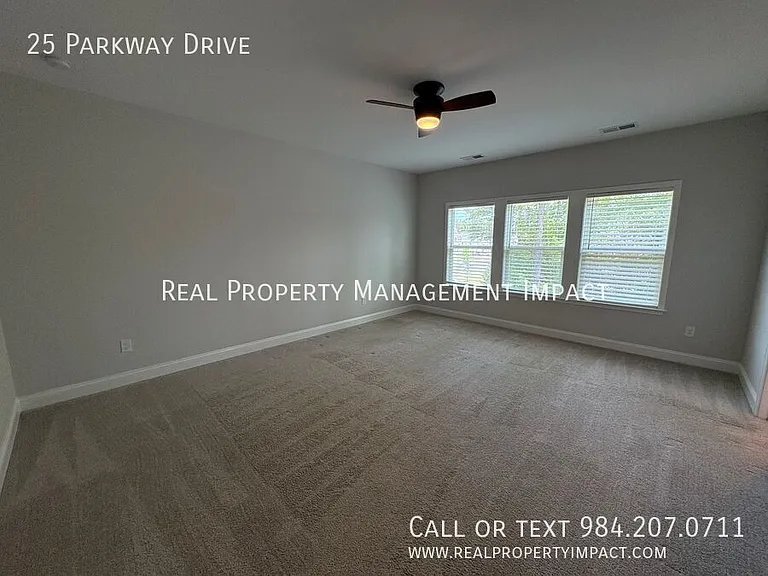 25 Parkway Dr — Photo 35