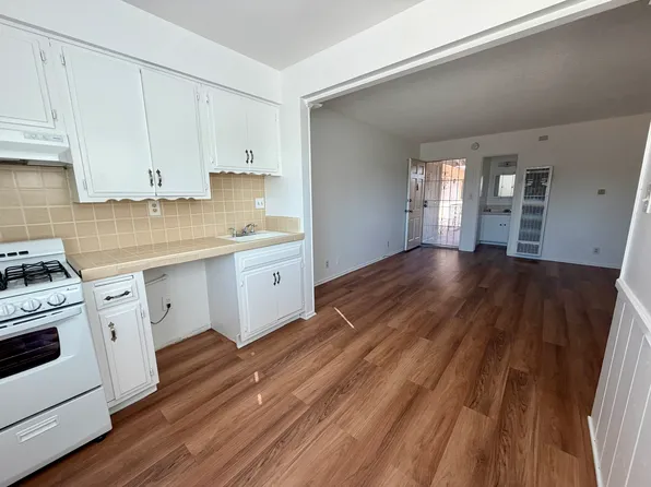 20336 Cohasset St, Winnetka, CA