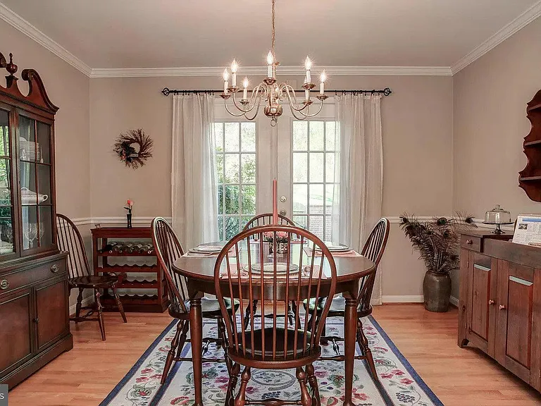 3124 Barnard Ct — Photo 5