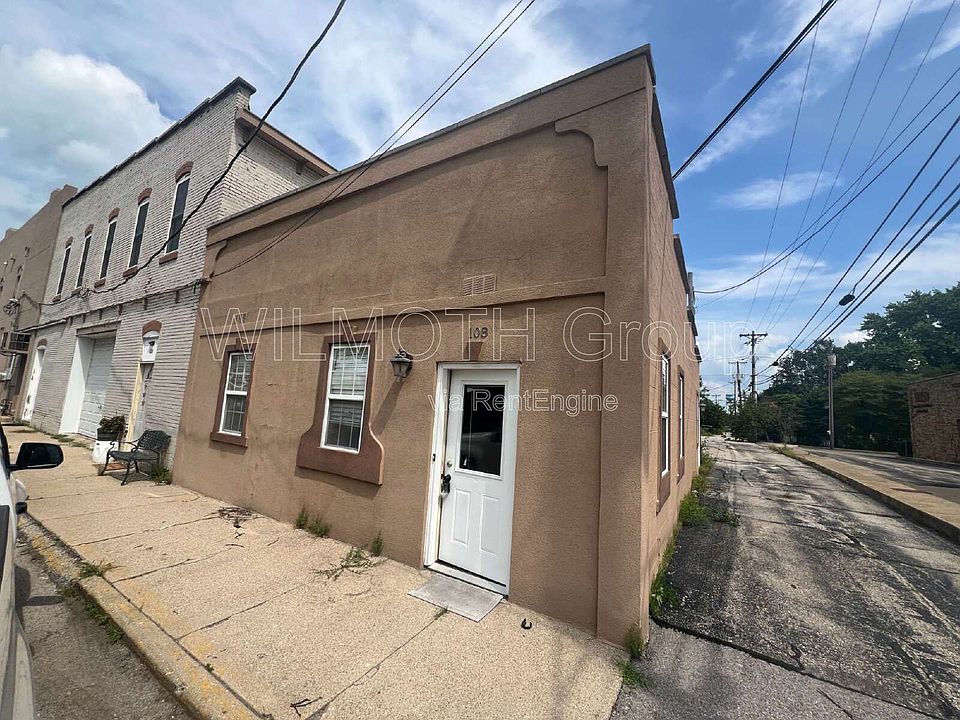 1st image of 108 W Walnut St