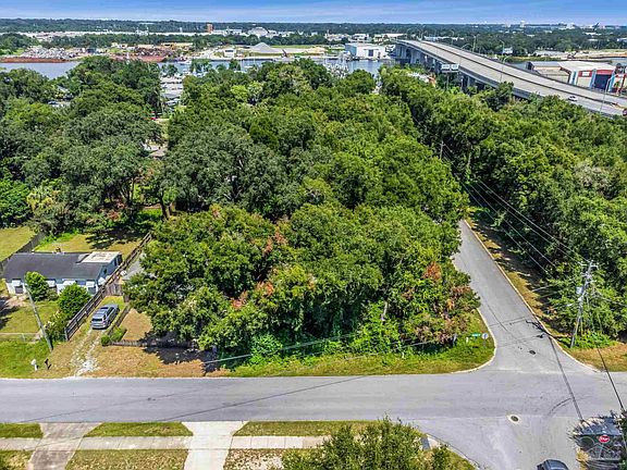 4th image of Lakewood Rd