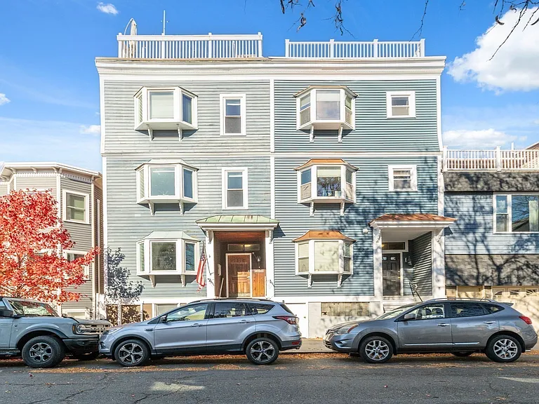 496 E 7th St #1 — Photo 12