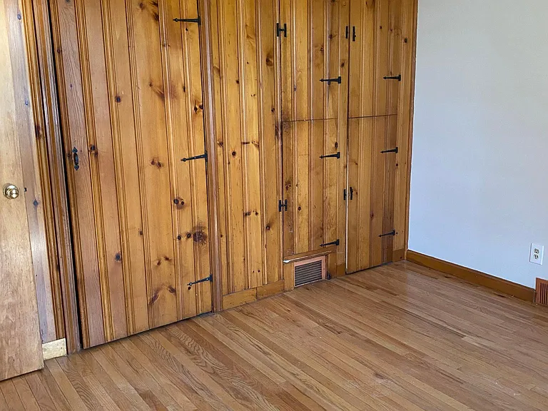 153 Washington St — Photo 20