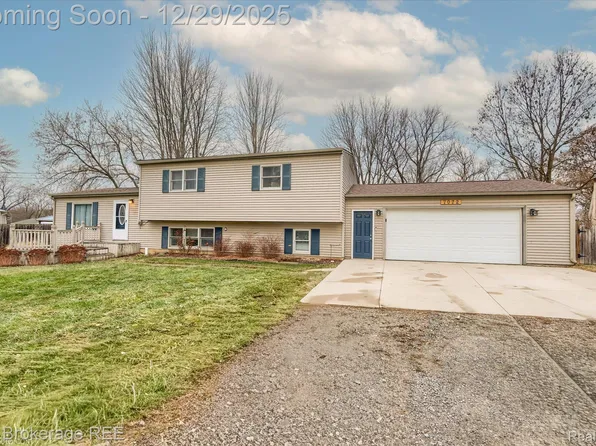 7072 Randee St, Flushing, MI 48433