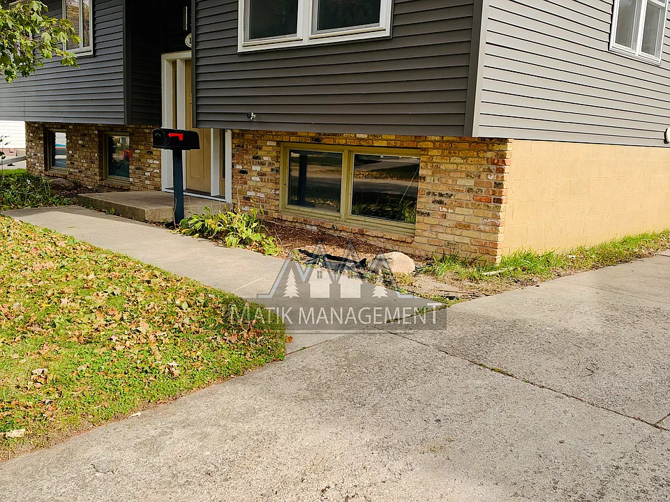 1540 7th Ave SE
