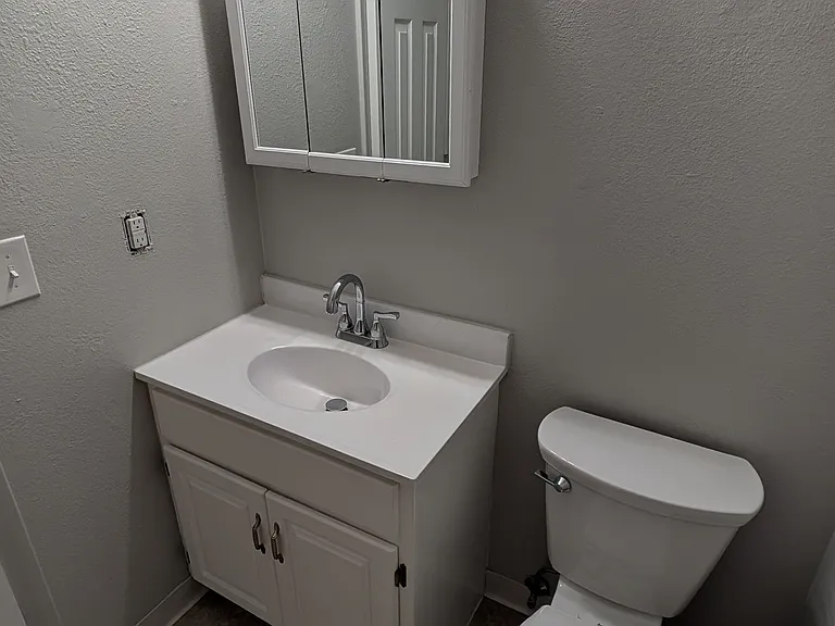 2020 Yeager Dr #2020 — Photo 8