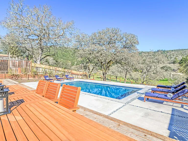 Los Robles Dr — Photo 5