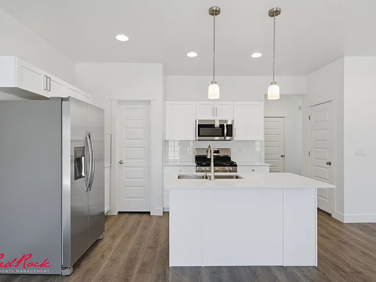 2341 E Siegel Ln — Photo 9