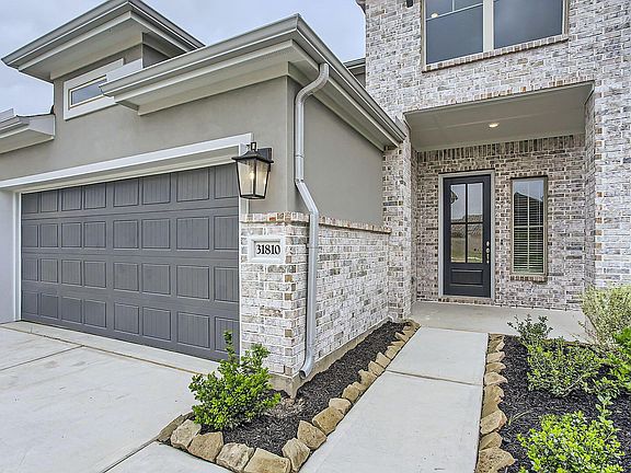 3rd image of 31810 Rosebud Valley Ln