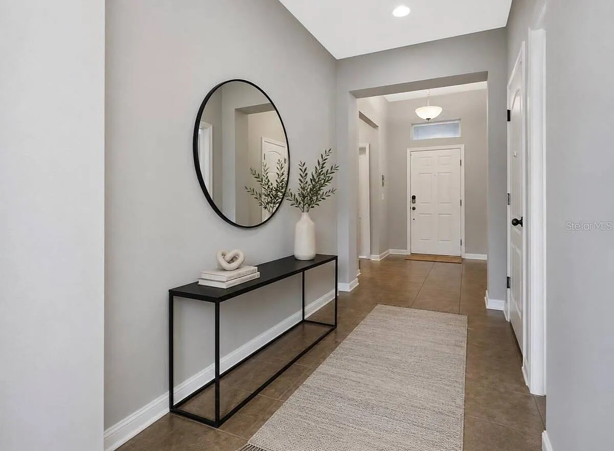 3 bed, 2.0 bath, 1759 sqft, $2,500 — Photo 2