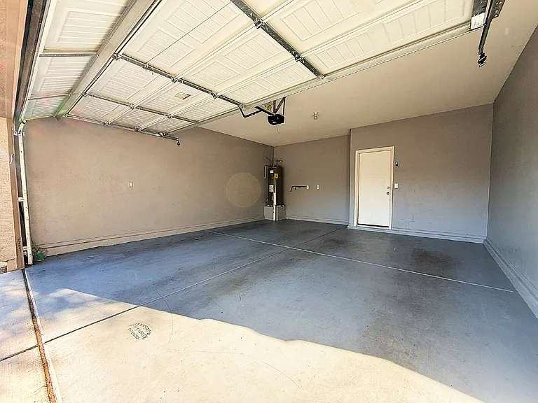 6218 W Laurie Ln — Photo 29