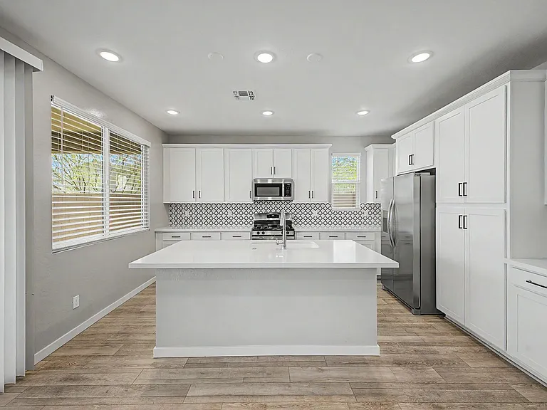 17797 W Cassia Way — Photo 11