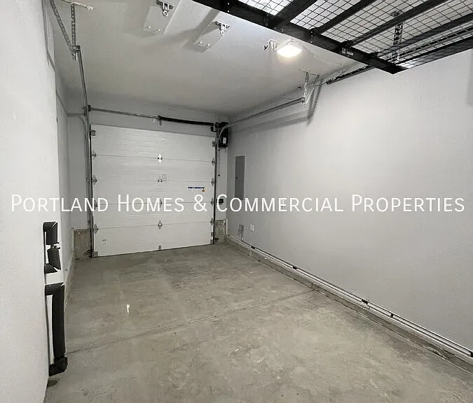 8814 N Curtis Ave — Photo 4