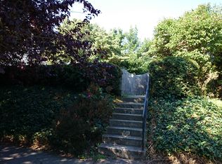 519 18th Ave E, Seattle, WA 98112