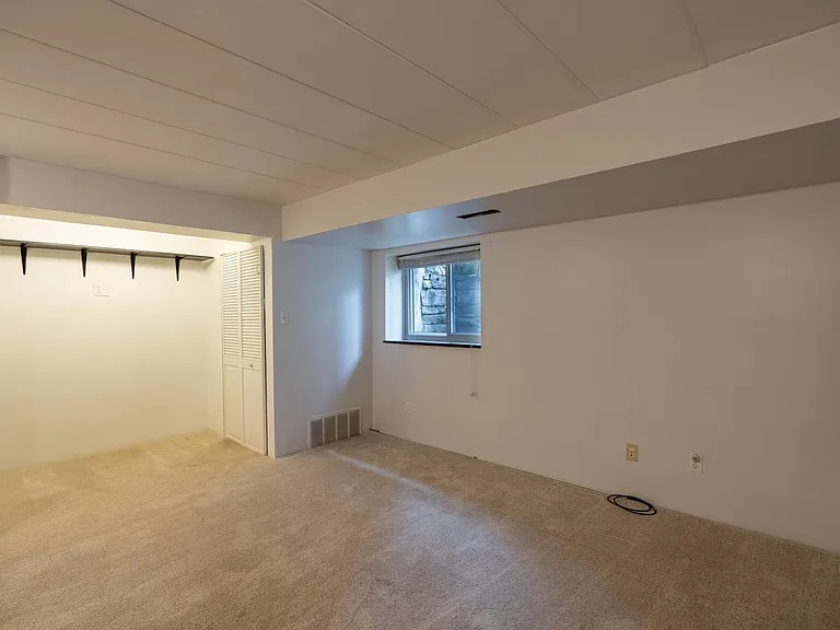 5708 Walnut St #L3 — Photo 7