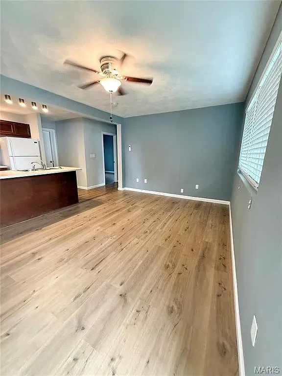 2 bed, 1.0 bath, 820 sqft, $1,200 — Photo 3