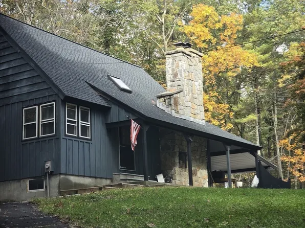 143 Hudson Rd, Stow, MA 01775