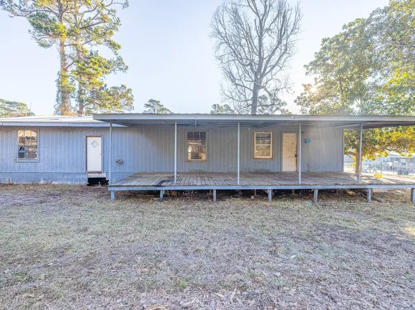 141 Bluebird Dr, Onalaska, TX 77360