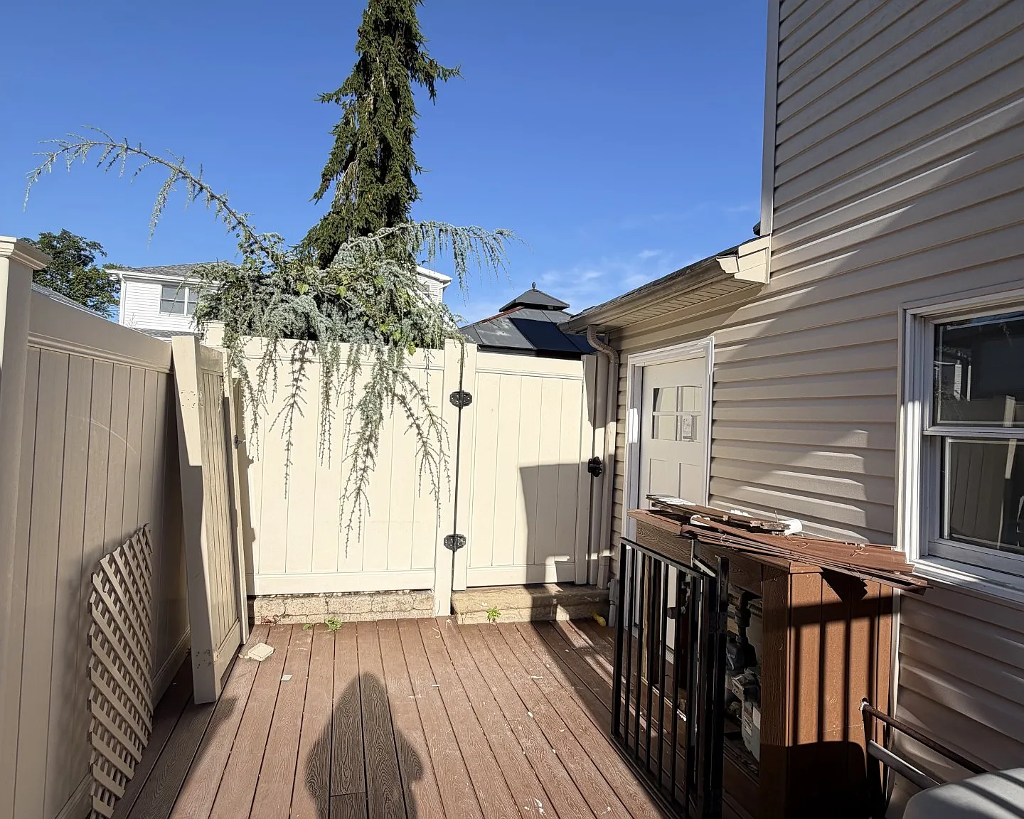 Studio, $2,400 — Photo 1
