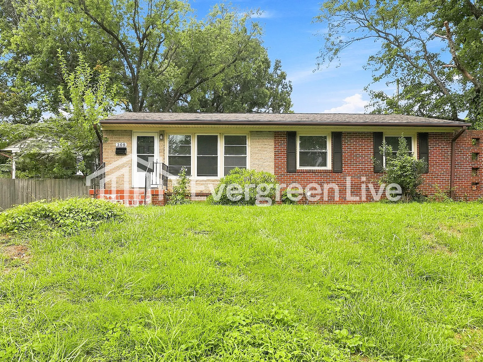 3 bed, 2.0 bath, 1456 sqft, $1,745 — Photo 2