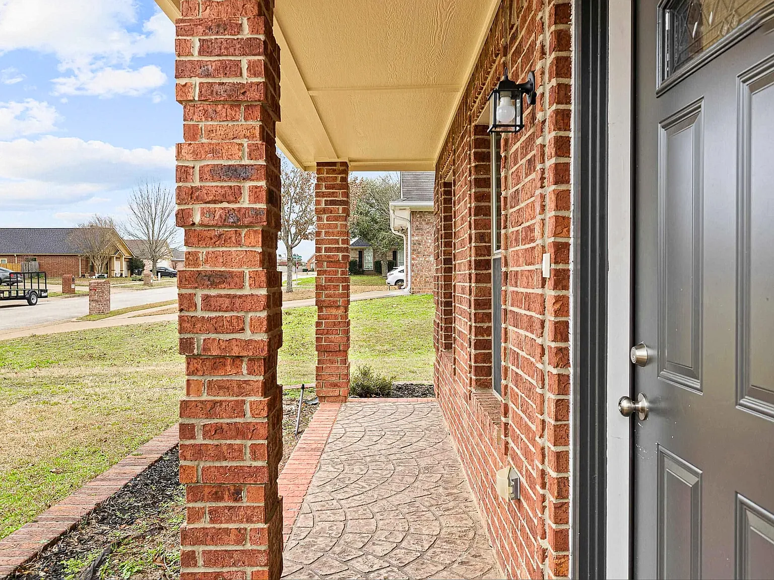 3 bed, 1835 sqft, $2,800 — Photo 4