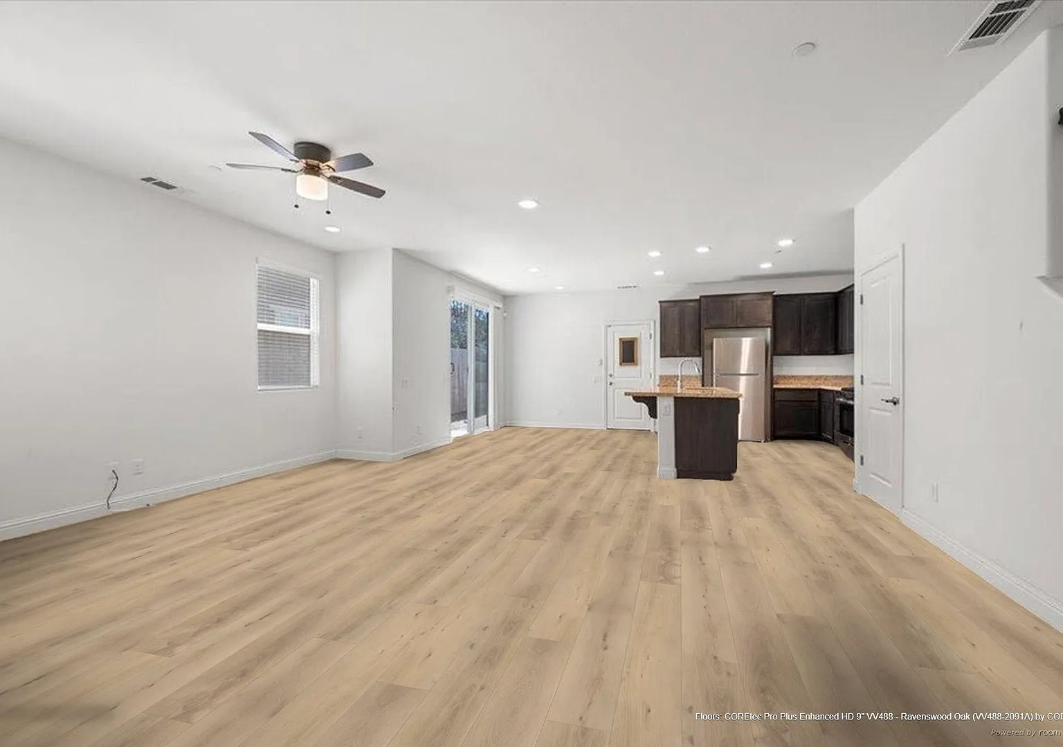 Spacious Newer Home in Gated Community — Photo 2