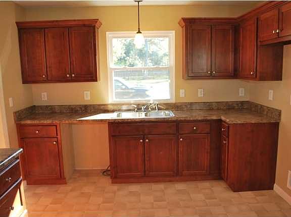 5th image of 4603 Leslie Ln