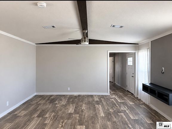 3rd image of 232 Chief Ln