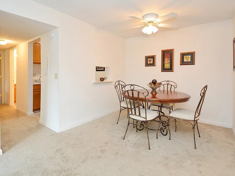 2 Bedroom Dining Area