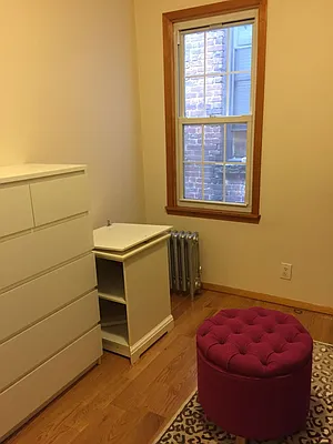 Rented by Metroline Realty | media 8