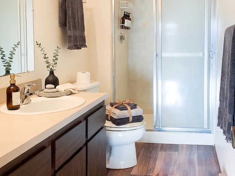 8732 Phinney Ave N #201 — Photo 17