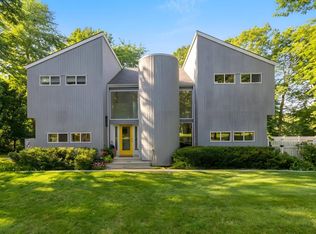 79 Spring Pond Ln, Southampton, NY 11968