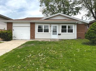 16451 Roy St, Oak Forest, IL
