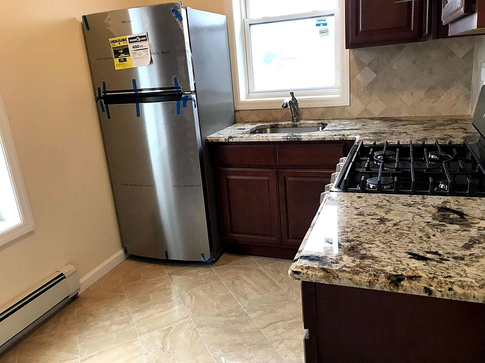 1st image of 2859 Randall Ave Floor 1
