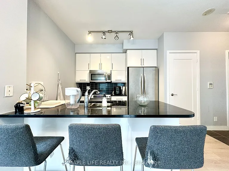 825 Church St #702 — Photo 10