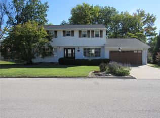 4907 Voltaire Dr, Godfrey, IL 62035