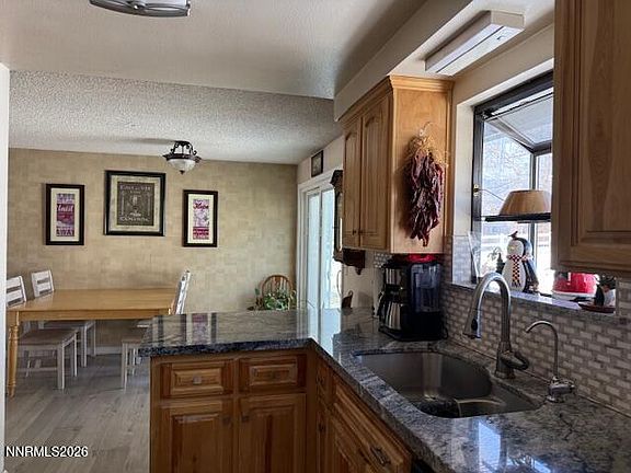 4th image of 920 Ruby Ct