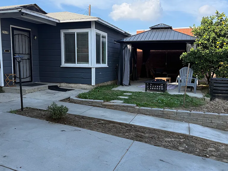 2117 Border Ave — Photo 15