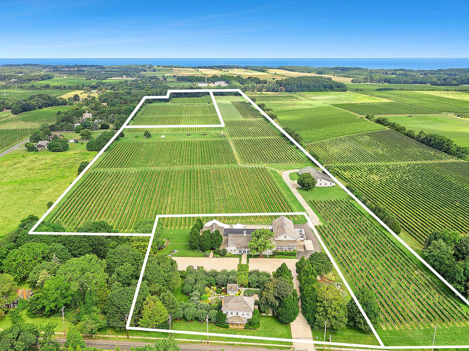 36225 Main Rd, Cutchogue, NY 11935 Zillow