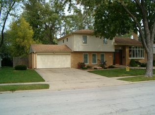 1316 E Rosita Dr, Palatine, IL 60074