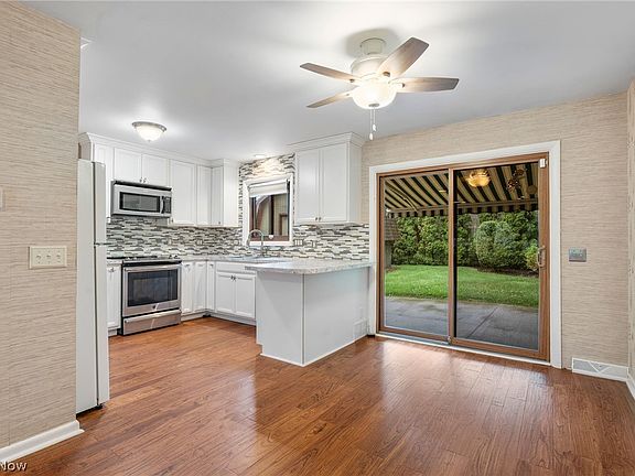 5th image of 7328 Sylvan Dr