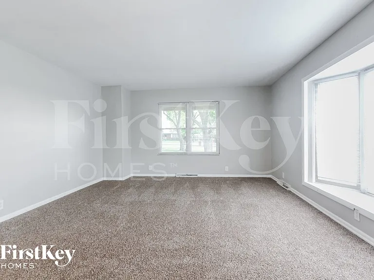 5412 E Edgewood Ave — Photo 2