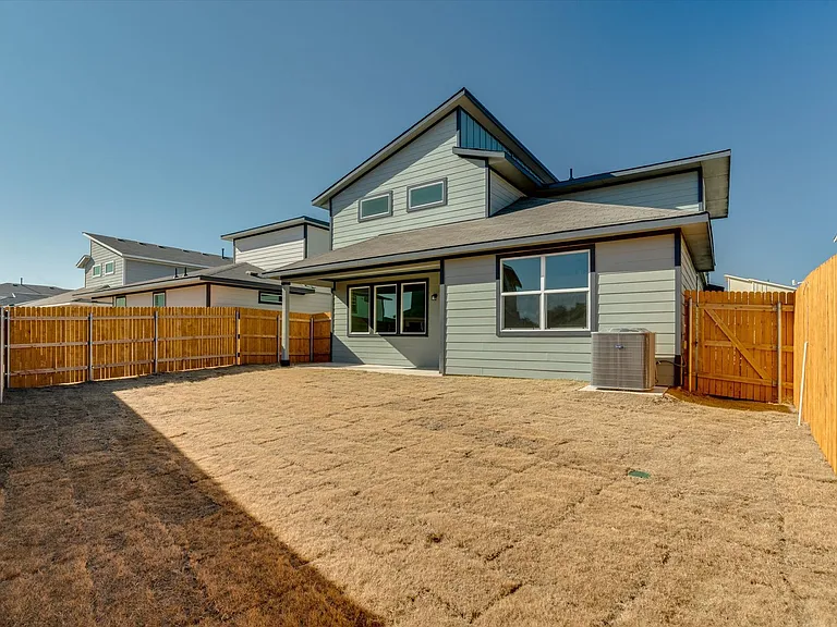 200 Cupreata Ln — Photo 22