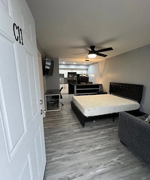 401 Smith St #C11 — Photo 11