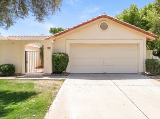 8943 S Drea Ln, Tempe, AZ 85284