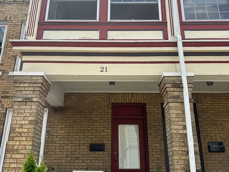 2431 N High St — Photo 1