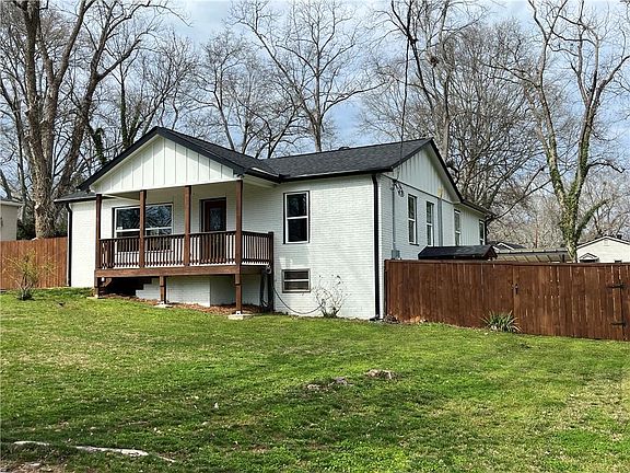 4th image of 3462 Maryvale Dr