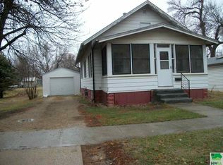 416 Jefferies St, Cherokee, IA 51012