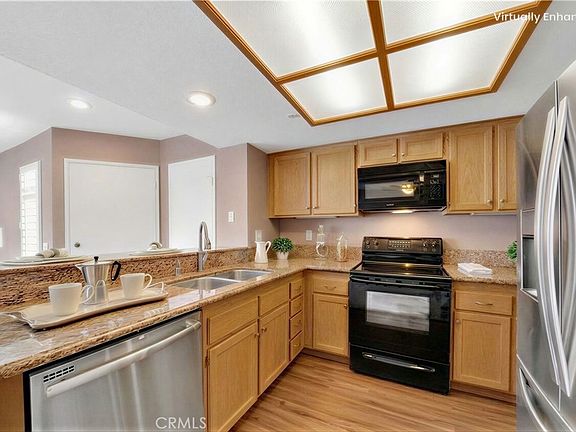 5th image of 104 S Cross Creek Rd Unit M